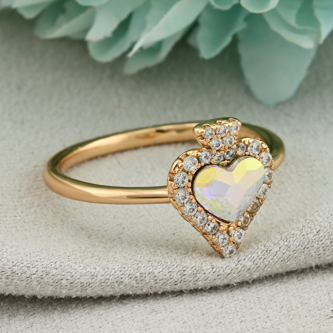 Кольцо Xuping с кристаллами Swarovski 83229 размер 18 ширина 11 мм вес 1.9 г цвет рассвет позолота 18К
Кольцо Xuping с кристаллами Swarovski 83229 размер 18 ширина 11 мм вес 1.9 г цвет рассвет позолота 18К