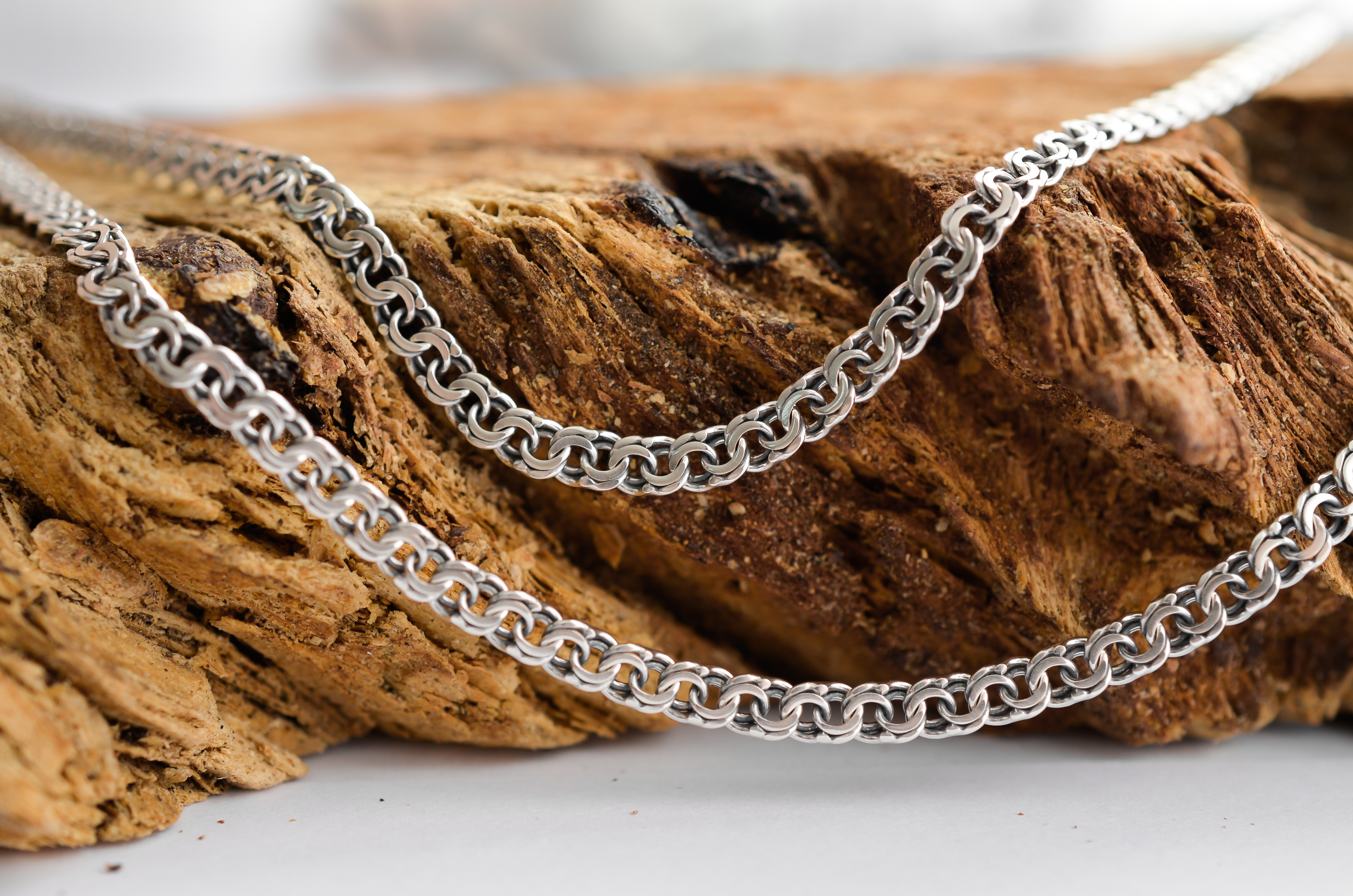 Серебряная цепочка Meridian 925 пробы Плоский запиляный бисмарк в чернении 50 размер 25122/1500
Серебряная цепочка Meridian 925 пробы Плоский запиляный бисмарк в чернении 50 размер 25122/1500