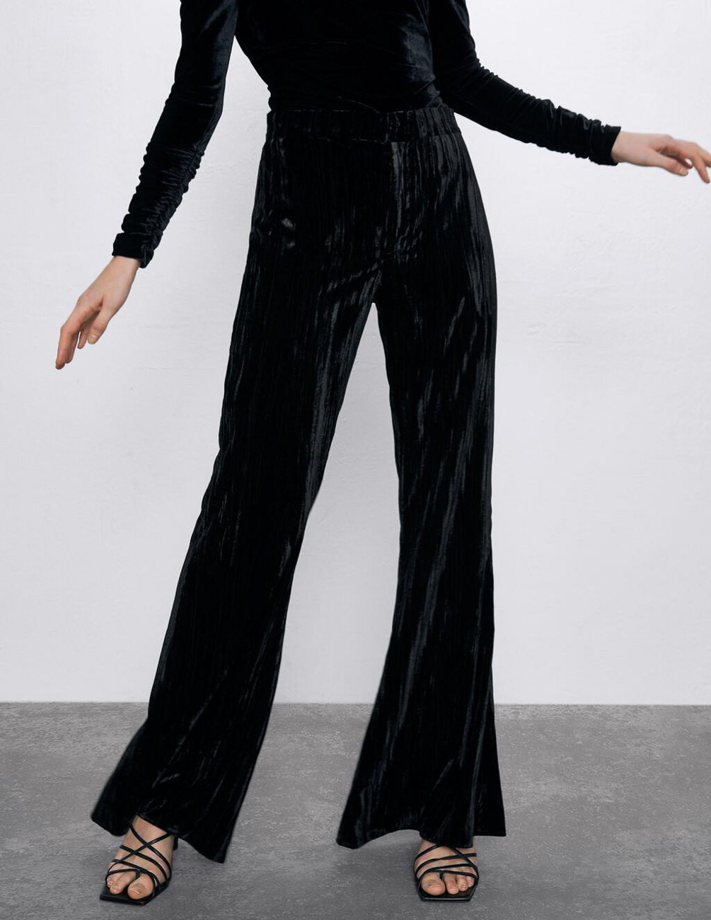 Брюки Zara Ж1050288 (2731/279/800) цвет черный, Брюки Zara Ж1050288 (2731/279/800) цвет черный M
Брюки Zara Ж1050288 (2731/279/800) цвет черный, Брюки Zara Ж1050288 (2731/279/800) цвет черный M