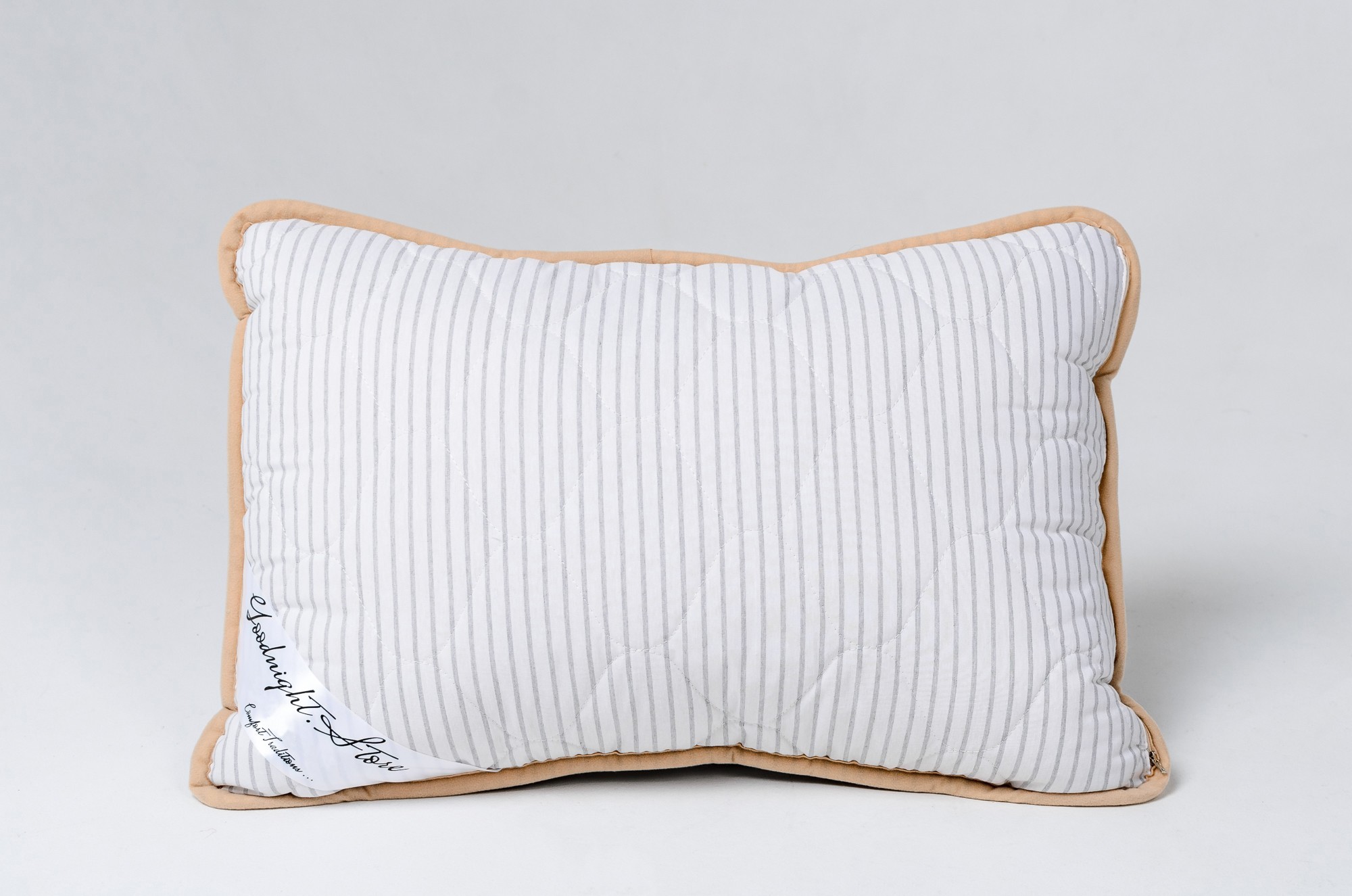 Подушка Goodnight.Store розмір 50х70 см колір Сірий / Білий у смужку Протиалергічна
Подушка Goodnight.Store розмір 50х70 см колір Сірий / Білий у смужку Протиалергічна