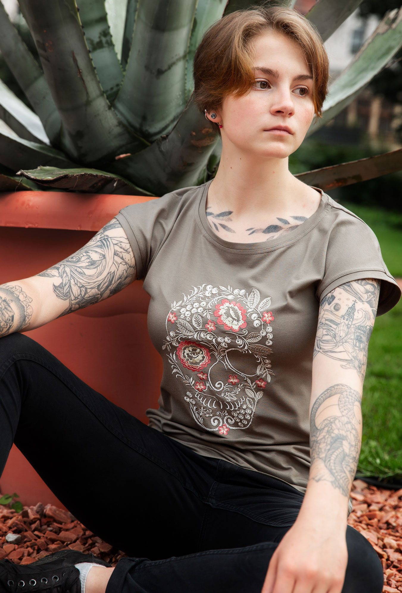 Женская футболка с вышивкой Batiar Петриковский череп хаки  (Петриківський_череп, Женская футболка с вышивкой Batiar Петриковский череп хаки XL (Петриківський_череп_XL) 
Женская футболка с вышивкой Batiar Петриковский череп хаки  (Петриківський_череп, Женская футболка с вышивкой Batiar Петриковский череп хаки XL (Петриківський_череп_XL)