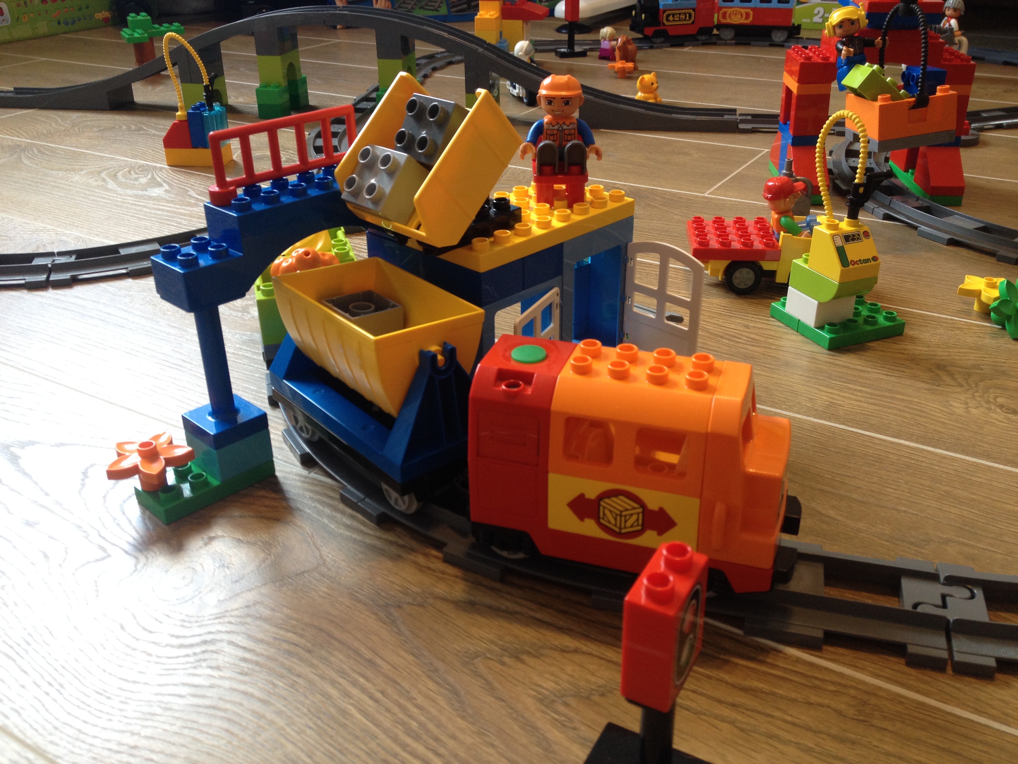 Характеристики товара Lego Duplo Большой поезд 10508
