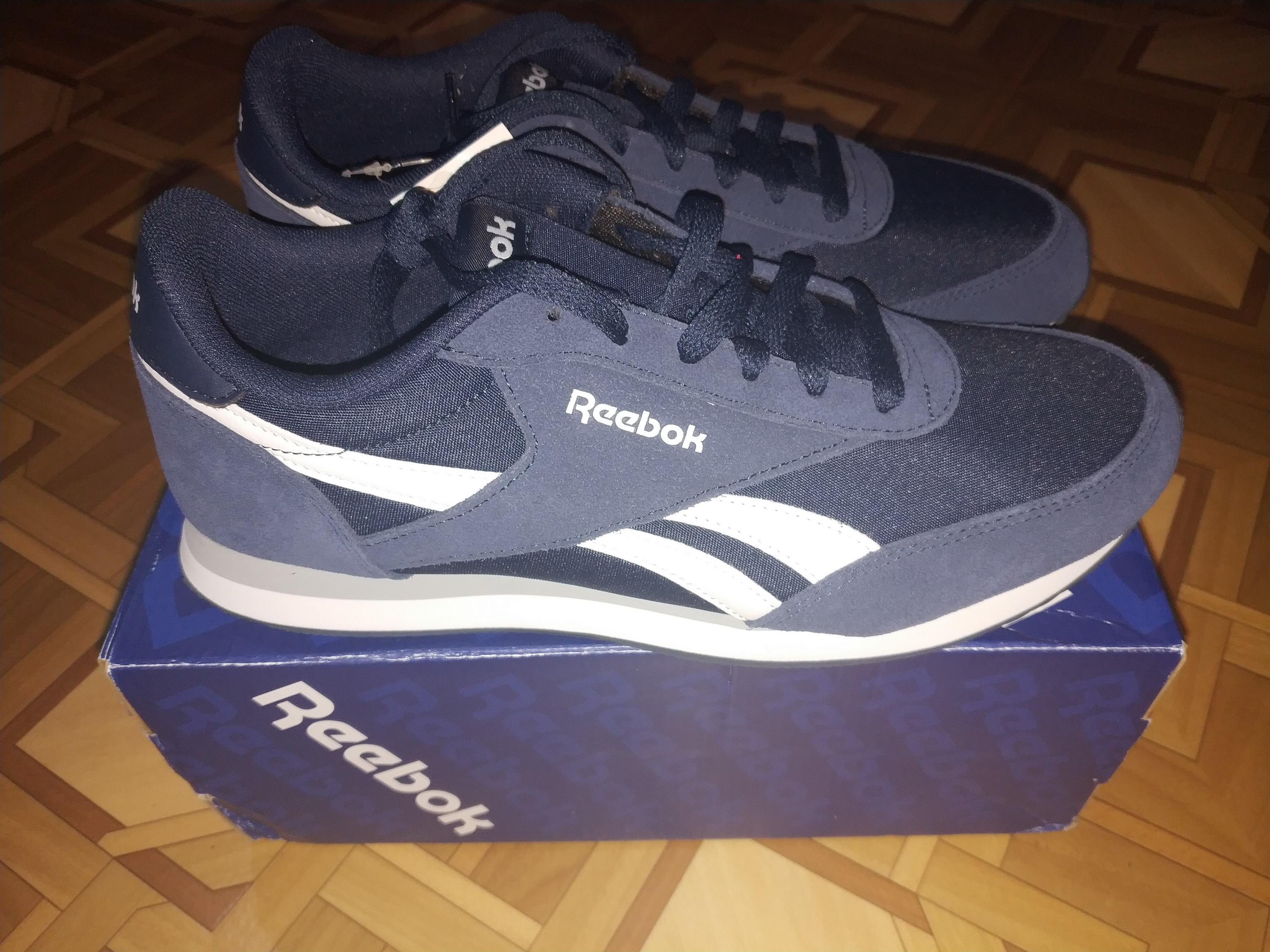 Reebok royal cl jogger hotsell 2 v70711