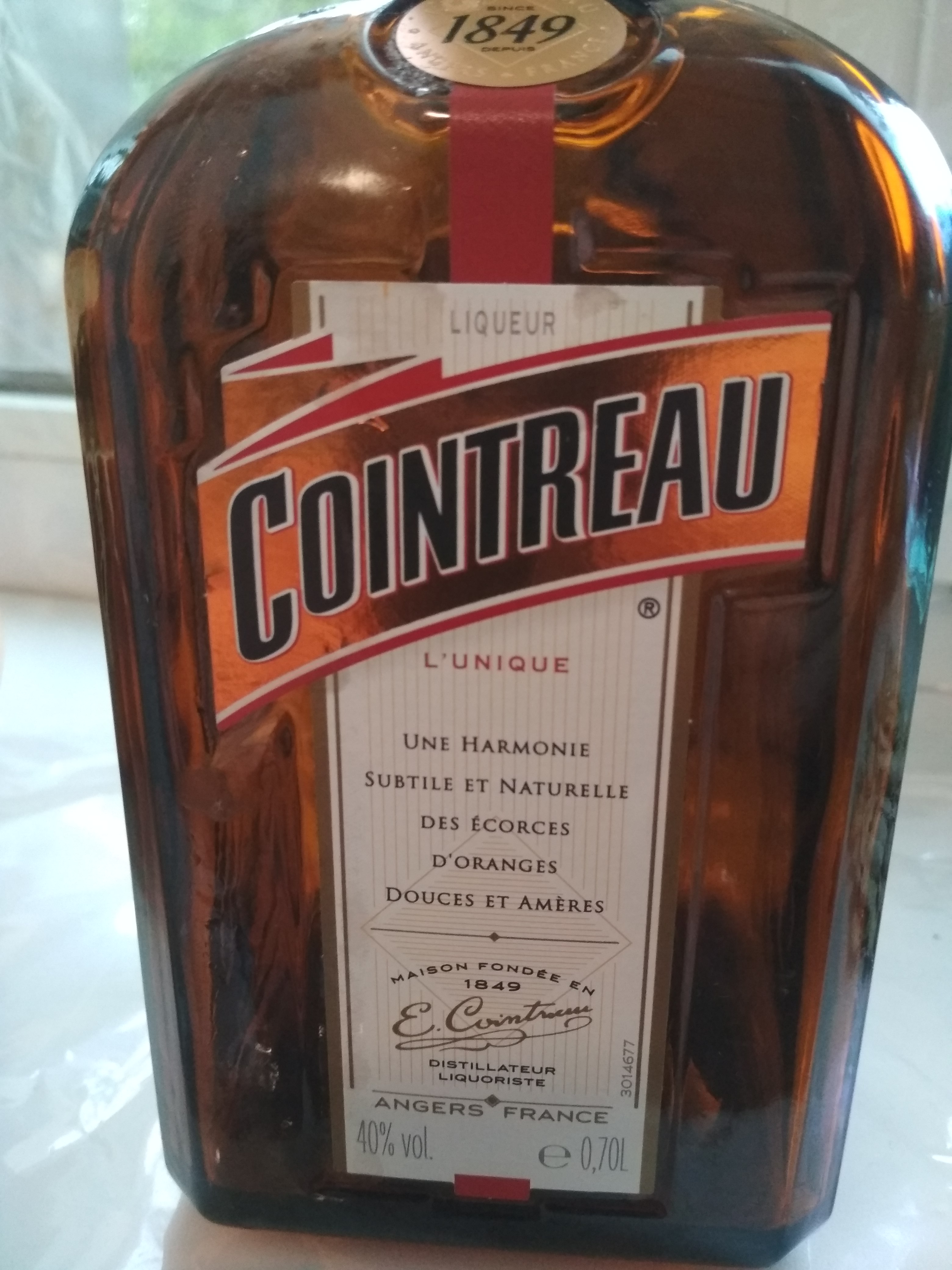 Ликер Cointreau 0.7 л 40% (3035542004206) – фото, отзывы, характеристики в  интернет-магазине ROZETKA | Купить в Украине: Киеве, Харькове, Днепре,  Одессе, Запорожье, Львове