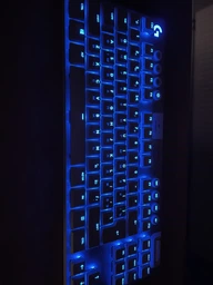 Клавіатура бездротова Logitech G915 Gaming TKL Tenkeyless LIGHTSPEED Wireless RGB Mechanical CARBON (920-009536) фото від покупців 2