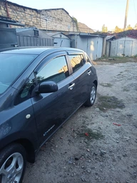Дефлектори вікон HIC NI87 Nissan Leaf з 2010 фото від покупців 3
