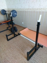 Стойки под штангу с нижними упорами 40х40 мм А006 Черно-белые Hardcore GYM