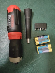 Электроотвертка аккумуляторная Black+Decker BCF601C фото от покупателей 1