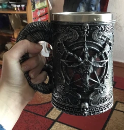 Чашка череп Baphomet с рогами, пентаграмма, 500 мл фото от покупателей 1
