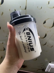 Шейкер Genius Nutrition Royal Shaker 700ml (Red) фото від покупців 11