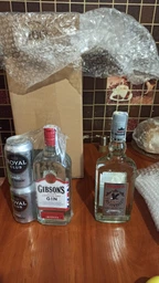 Коктейль Джин-тоник: Джин Gibson's London Dry 0.7 л 37.5% + безалкогольный газированный напиток Royal Club Тоник ж/б 0.33 л х 2 банки (3147690152019) фото от покупателей 1