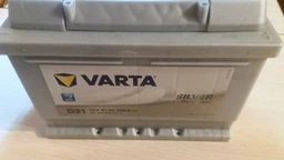 Автомобильный аккумулятор Varta Silver Dynamic 61АН Ев (-/+) D21 (600EN) (561400060) фото от покупателей 2
