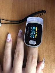 Пульсоксиметр KIUZOV Medical M170 OLED 4 в 1 оксиметр пульсометр на палец измеритель кислорода в крови с Частотой дыхания (RR) Бело-серебрянный