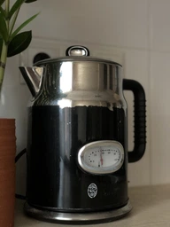 Електрочайник Russell Hobbs Retro Black 21671-70 фото от покупателей 5