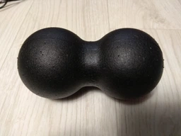 Масажний м'ячик подвійний EasyFit DuoBall 8x17 см чорний (EPP-м'яч для МФР і йоги, м'ячик-масажер для спини, ніг, рук, шиї) фото від покупців 3
