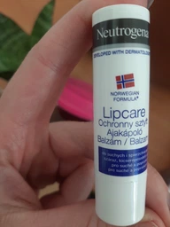 Помада Neutrogena Норвежская формула с защитой для сухих и потрескавшихся губ 4.8 г (3574660271072) фото от покупателей 8