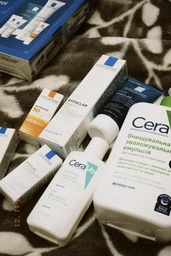 Очищающая увлажняющая эмульсия CeraVe для нормальной и сухой кожи лица и тела 473 мл (3337875597333) фото от покупателей 8