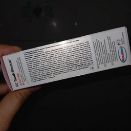 Ремінералізуючий захисний крем GC Tooth Mousse для чутливих зубів з смаком полуниці та дині фото от покупателей 14
