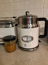 Електрочайник Russell Hobbs Retro Black 21671-70 фото от покупателей 3