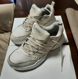 Жіночі кросівки Adidas Strutter GX0671 37.5 (4.5UK) 23 см Ftwwht/Sabemt/Halsil (4065418991421) фото від покупців 1