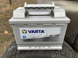 Автомобільний акумулятор Varta Silver Dynamic 63А (+/-) D39 (610EN) (563401061) фото від покупців 16
