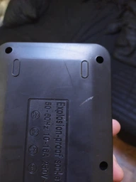 Сітковий фільтр XOKO SP-3-3-1, 2 м, 3 EU розетки, 1 міжнародна розетка, 3 USB сірий фото від покупців 19