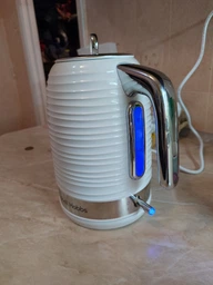 Електрочайник Russell Hobbs 24363-70 фото від покупців 10