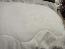 Антиаллергенная подушка MirSon EcoSilk №1701 Eco Light 50х70 средняя White (2200003966442) фото от покупателей 7