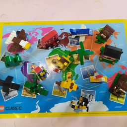 Конструктор LEGO Classic Навколо світу 950 деталей (11015)