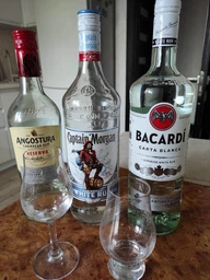 Ром Captain Morgan White 1 л 37.5% (5000281040912)