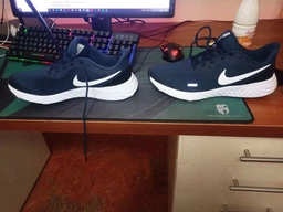 Мужские кроссовки для бега Nike Revolution 5 BQ3204-001 48.5 (14US) 32 см Черные (193151520821) фото от покупателей 14