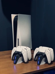 Зарядна станція Vertux PowerBase-PS5 для двох геймпадів PlayStation 5 Dualsense (powerbase-ps5.white) фото від покупців 4