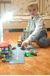 Конструктор LEGO City Community Центр 790 деталей (60292)
