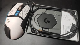 Миша Logitech G502 HERO KDA Gaming Mouse USB (910-006097) фото від покупців 2
