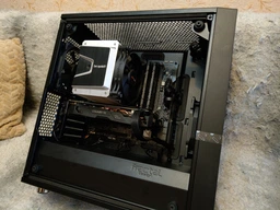 Корпус Fractal Design Meshify C Mini – Dark TG Black (FD-CA-MESH-C-MINI-BKO-TGD) фото от покупателей 2