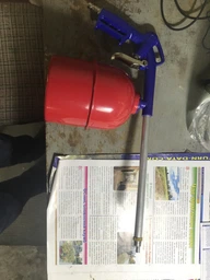 Пневмопистолет для нефтевания МОВИЛЬ Ø 4,5 мм, бак 900 мл, 3-4 бар MASTERTOOL Красно-синий 000282871 фото от покупателей 4