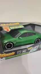 Колекційна модель Maisto: MotoSounds — Porsche Taycan Turbo S / Зелена (1:24) — 81731GR