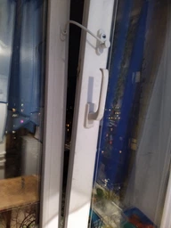 Обмежувач відкривання для вікон та дверей з тросиком, коричневий фото від покупців 10