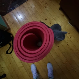 Килимок для йоги EasyFit NBR HIGH-Density 10 мм чорний (йогамат зі спіненого каучуку для фітнесу та пілатесу, мат-каремат спортивний) EF-NK10BK фото від покупців 3