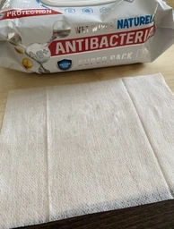 Упаковка вологих серветок Naturelle Antibacterial із D-пантенолом, іонами срібла та вітаміном E 3 пачки по 72 шт. (2000998938536)