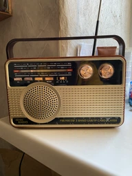 Радіо акумуляторне з Bluetooth і пультом управління Kemai Retro Gold MD-505-BT фото від покупців 1
