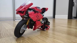 Конструктор LEGO Technic Ducati Panigale V4 R (42107) фото від покупців 3