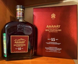 Бренди ARARAT Васпуракан 15 лет выдержки 0.5 л 40% в подарочной упаковке (4850001002093_4850001003731) фото от покупателей 1