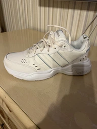 Жіночі кросівки Adidas Strutter GX0671 40.5 (7UK) 25.5 см Ftwwht/Sabemt/Halsil (4065418991520) фото від покупців 9