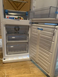 Холодильник с морозильной камерой Sharp SJ-BA05DMXW1-UA