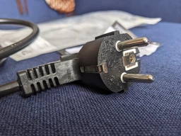 Кабель живлення пристроїв Goobay IEC(Schuko)-(C5)Mikimaus M/F 1.8m 0.75mm S-90° Compaq Cu чорний(75.06.8004) фото від покупців 2