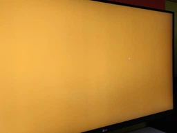 Монитор 31.5'' LG 4K UltraFine 32UN650-W фото от покупателей 3
