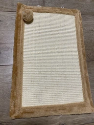 Дряпка кігтеточка Trixie Scratching Mat килимок з іграшкою для котів 55×35 см фото від покупців 2