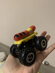 Базовая коллекционная машинка-внедорожник Hot Wheels серии Monster Trucks 1:64, в ассортименте 1 шт (FYJ44) фото от покупателей 4