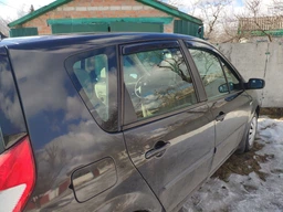 Дефлектори вікон HIC REN06 Renault Scenic 2003-2009 фото від покупців 3